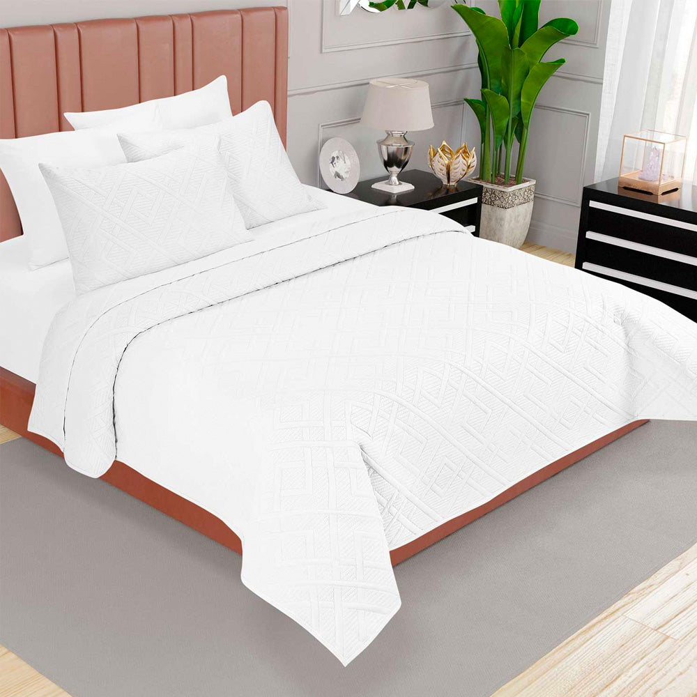 Colcha Individual Blanca 1.50 x 2.25 mts.